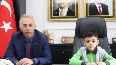 Başkanlık Makamını Devretti