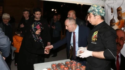 BAYRAM ÇELİK LOKMA DAĞITTI