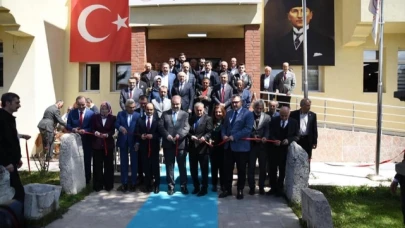 Kültür ve Turizm Bakan Yardımcısı, Gümüşhacıköy İlçe Kütüphanesinin Açılışına Katıldı