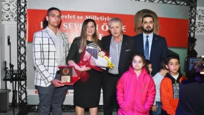 DEPREM BÖLGESİNE YARDIMA GİDEN EN GENÇ GÖNÜLLÜ