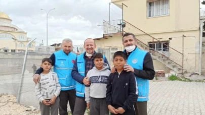 DİN GÖREVLİLERİ DEPREM BÖLGESİNDEKİ ÇALIŞMALARINI SÜRDÜRÜYOR