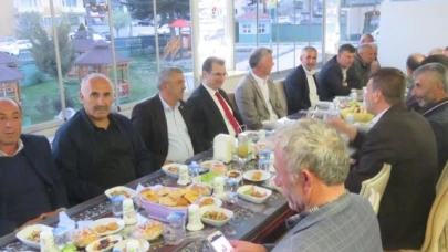 GÜLDOĞAN, MUHTARLARLA İFTAR PROGRAMINDA BİR ARAYA GELDİ