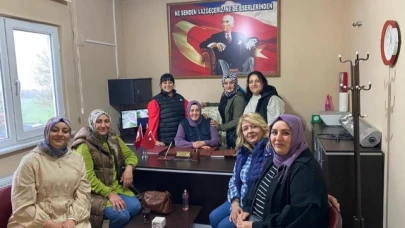 İlçe Kadın Kolları, Bayat Köyünü Ziyaret Etti
