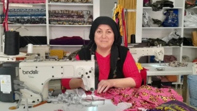 İZMİRLİ ROMANLARIN KIYAFETLERİ AMASYA'DAN