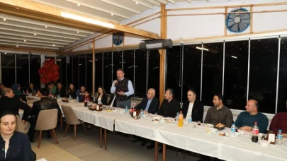 MESLEKTAŞLARI İLE İFTARDA BULUŞTU