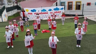 MİNİKLERİN BAYRAM COŞKUSU