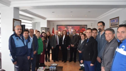 Özyol'u Belediye Personeli Makamında Ziyaret Etti