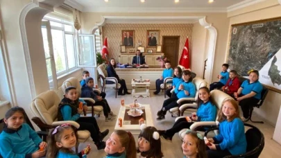 Suluova Kaymakamı Öğretmen Oldu