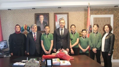TÜRKMEN VE ÖĞRENCİLERDEN KURT’A ZİYARET