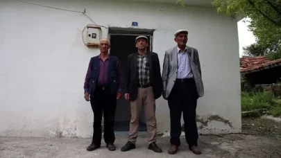 19 SEÇMENLİ KÖYDE OY VERME İŞLEMİ TAMAMLANDI