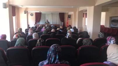 AİLE HAFTASI MÜNASEBETİYLE KONFERANS DÜZENLENDİ