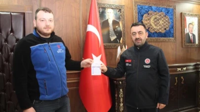 AYAZ, VEKALETLE KURBANINI TDV'YE BAĞIŞLADI