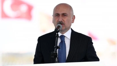 Bakan Karaismailoğlu: "Bir günde 50 kilometre uzunluğunda tünel açtık"