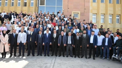 ÇORUM VEKİLLERİ MAZBATALARINI ALDI