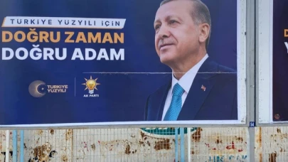 CUMHURBAŞKANI POSTERİNE SALDIRI!