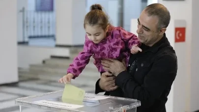 Yurt Dışında 717 Bin 612 Seçmen Sandık Başına Gitti