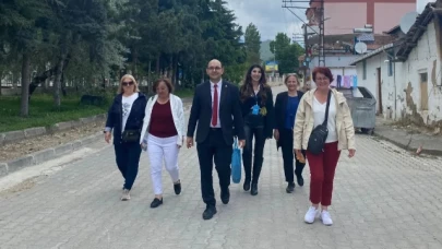 DURMADAN DİNLENMEDEN KAPI KAPI ÇALIŞIYORUZ