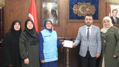 GÖNÜLLÜ KADINLAR KERMES DÜZENLEDİ