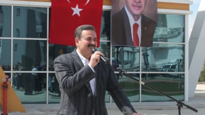 İpek, Amasya'da Bugüne Kadar Yaptığı Hizmetleri Açıkladı