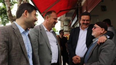 İpek, Taşova'da Esnafları Ziyaret Etti