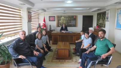 Güldoğan,Tenisçileri Kabul Etti