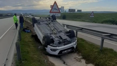 Merzifon'da bariyere çarparak devrilen otomobildeki 1 kişi yaralandı