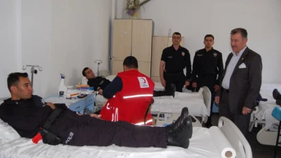POLİS ADAYLARI KAN BAĞIŞLADI