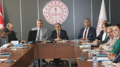 SULUOVA’DA LGS VE YKS DEĞERLENDİRME TOPLANTILARI YAPILDI