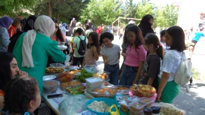 ATATÜRK İLKOKULU KERMES DÜZENLEDİ