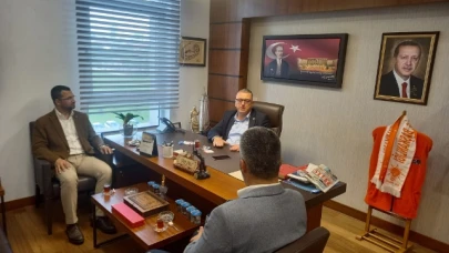 ÇİLEZ’E ZİYARETÇİ AKINI