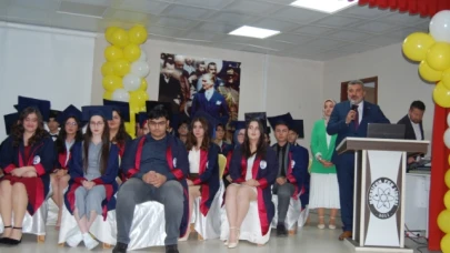 FEN LİSESİ 9. DÖNEM MEZUNLARINI VERDİ