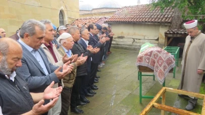GÜLDOĞAN, RAGİBE ÇELİK'İN CENAZESİNE KATILDI