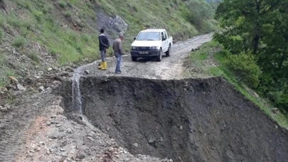GÜMÜŞHACIKÖY'DE SAĞANAK SU BASKINLARINA NEDEN OLDU