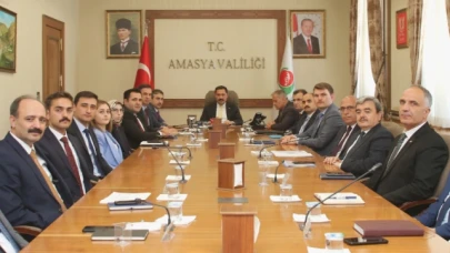 KAMU HİZMETLERİ VE DEĞERLENDİRME TOPLANTISI YAPILDI