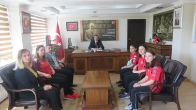 Sporcular Güldoğan'ı Makamında Ziyaret Etti