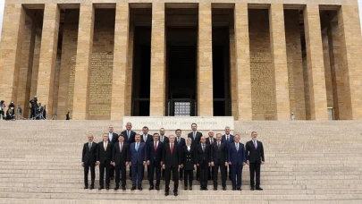 YENİ KABİNE ÜYELERİ ATA’NIN HUZURUNDA