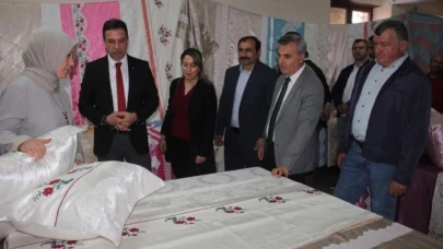  YIL SONU SERGİSİ  AÇILDI