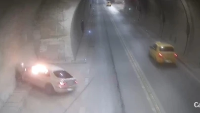 Amasya'da Otomobil Tünel Duvarına Çarptı!