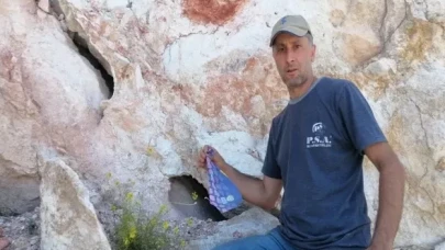 Amasya'da serin hava akımı oluşturan mağara, vatandaşların ilgi odağı oldu