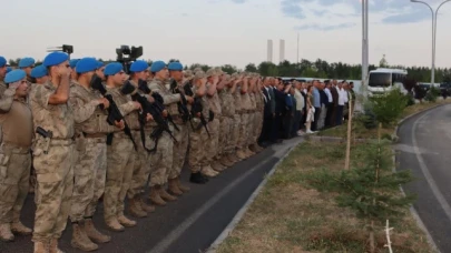 Malazgirt Halkı Binbaşı Kulaksız'ı Unutmadı!