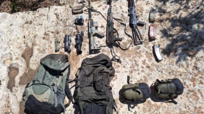 PKK’lı teröristlere ait çok sayıda silah ve mühimmatı ele geçirildi