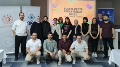 "Sosyal Medya Etkileyicileri" Okulu Başladı