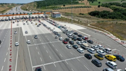 Tatilcilerin dönüş yolculuğu sürüyor