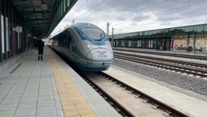 TCDD Türkiye'yi "demir ağlarla" örüyor