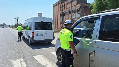 Trafik Ekipleri Hamile Vatandaşa Yardım Etti