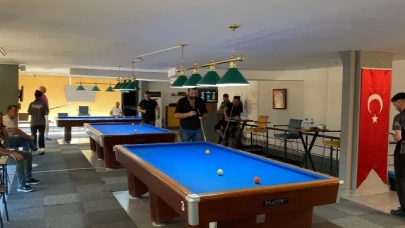 30 Ağustos Zafer Bayramı 3 Bant Bilardo Turnuvası Başladı