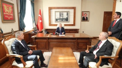 Amasya Valisi Yılmaz Doruk görevine başladı