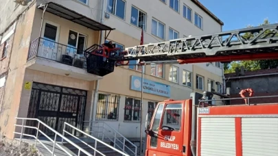 Çocuk İtfaiye Ekipleri Tarafından Kurtarıldı
