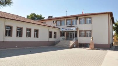 Gümüşhacıköy'de Depreme Dayanıksız Okullar Boşaltıldı