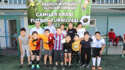 Kur’an Kursu öğrencileri sahada kozlarını paylaşıyor